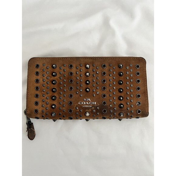 Coach Stud And Grommet Tan Leather Wallet - Picture 1 of 9
